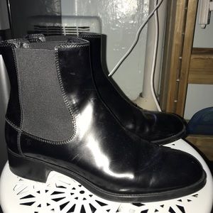 Tods black leather booties